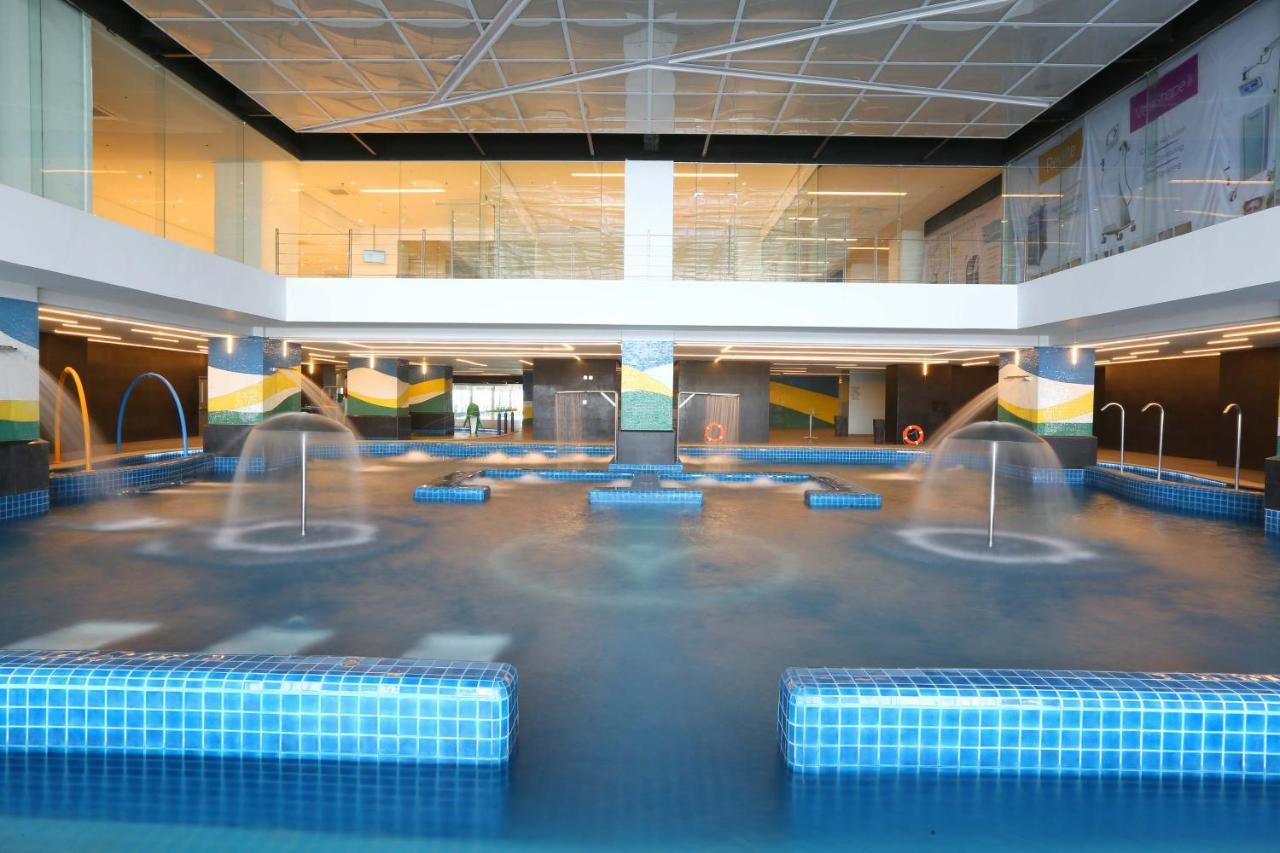 VS Hotel Quezon City Buitenkant foto