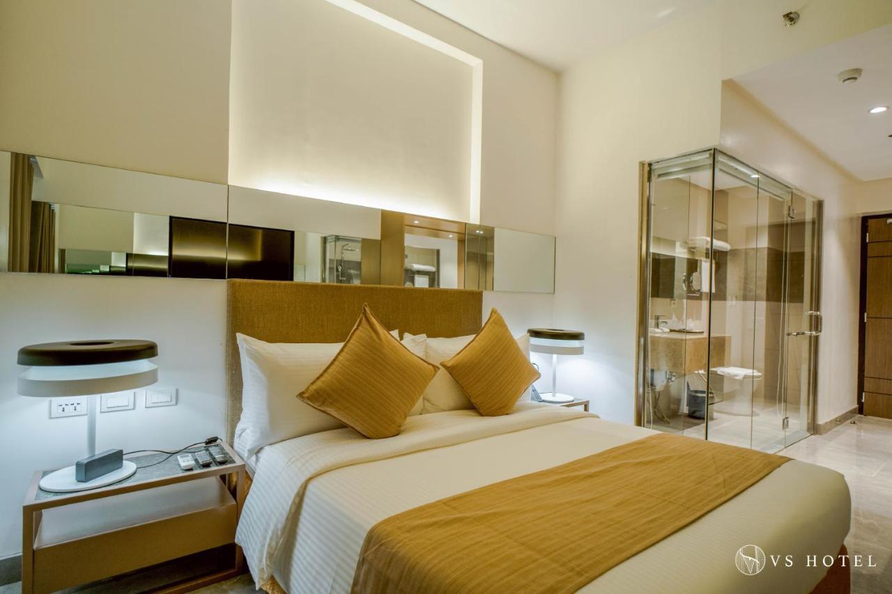 VS Hotel Quezon City Buitenkant foto