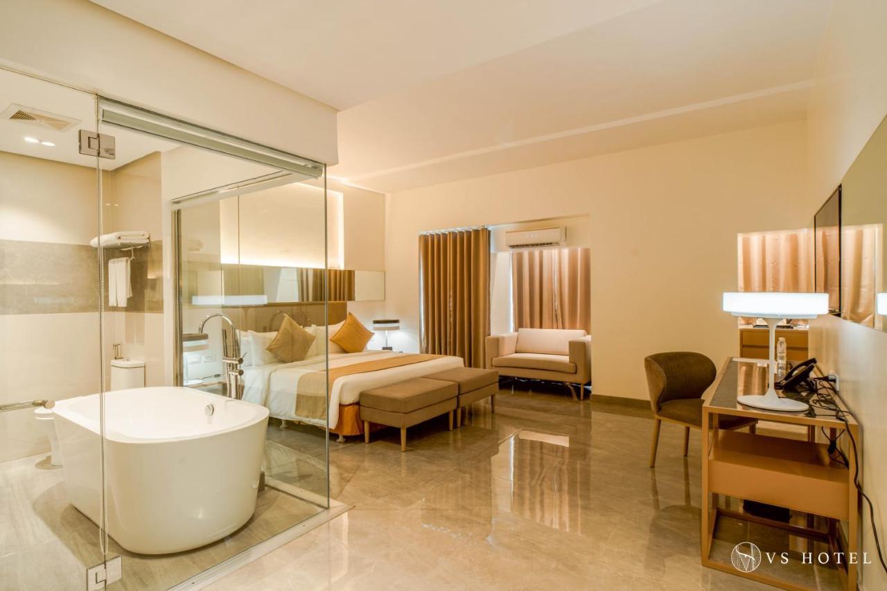 VS Hotel Quezon City Buitenkant foto