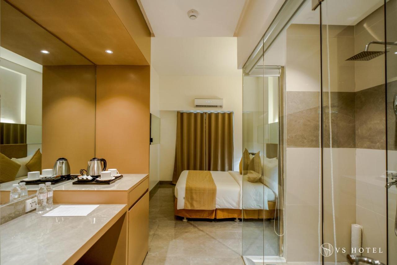 VS Hotel Quezon City Buitenkant foto